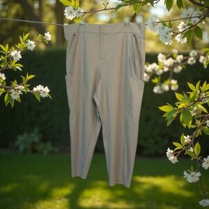 Athleta Beige Ankle-Length Women's Pants
